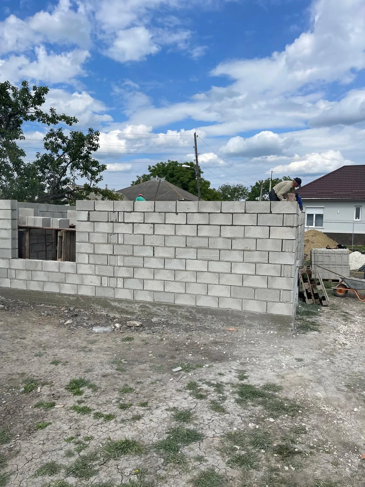 Casă de locuit — fundație și pereți din blocuri — 5
